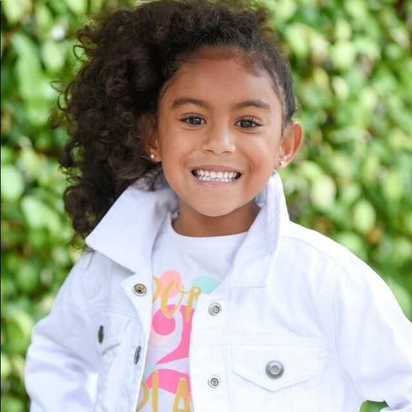 Hi, welcome to my closet!! - Picture 2 of 7